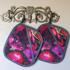 Swier Pomegrante Potholder